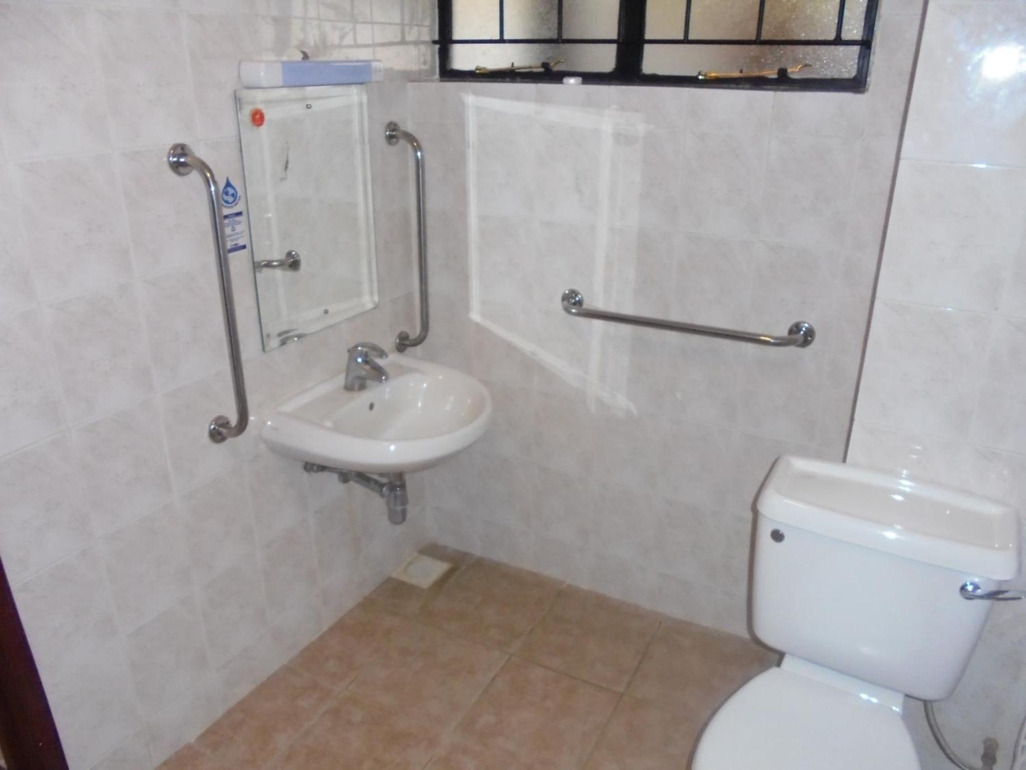 Chak Guesthouse & Conference Center Nairobi Phòng bức ảnh
