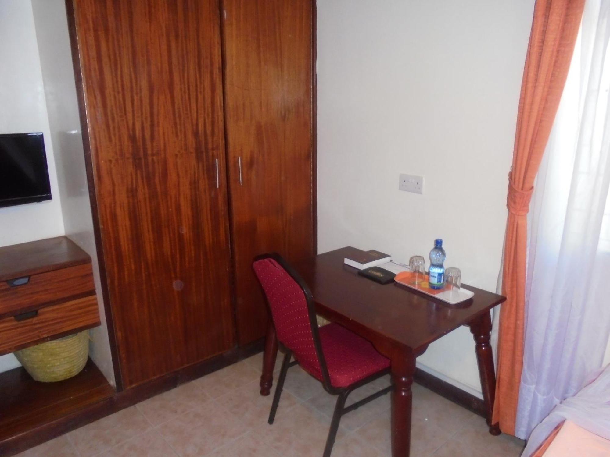 Chak Guesthouse & Conference Center Nairobi Phòng bức ảnh
